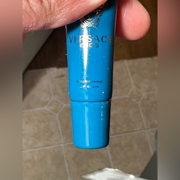 Versace Cosmetic bag and essential set Exclusively designed for Turkish Airlines - Picture 7 of 9